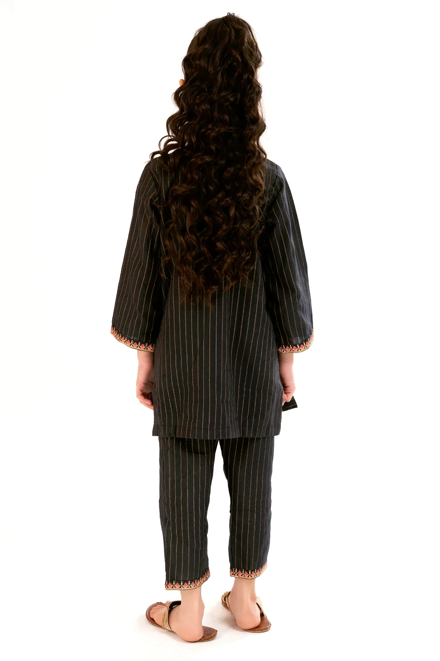 Mesuri Khaddar-Black Girls 2PC - Image 4