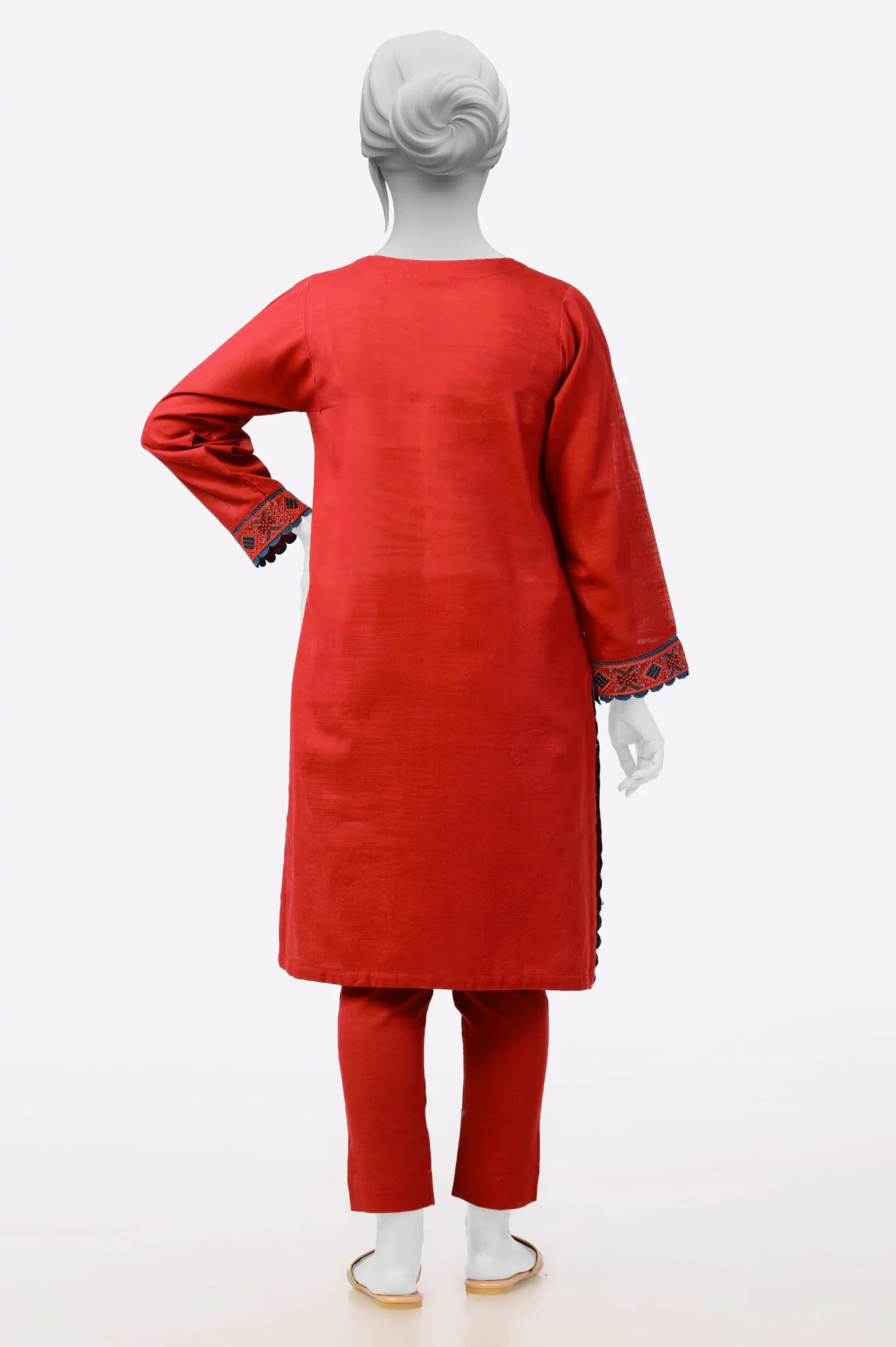 Maroon Khaddar 2PC Suit - Image 4