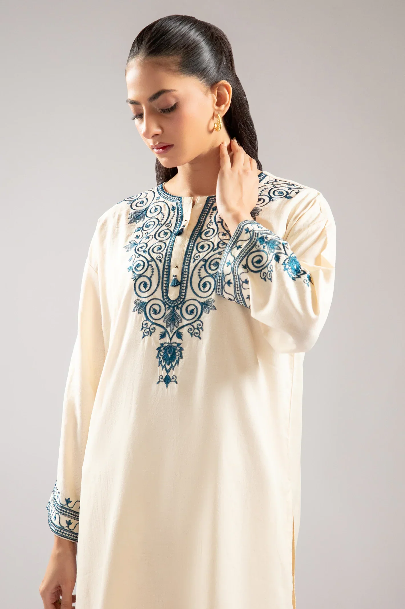 Embroidered 2PC - Image 2