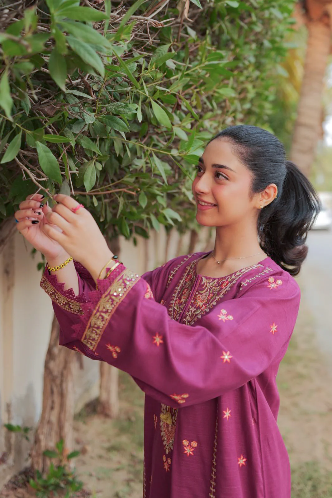 Embroidered Khaddar-Purple 2PC - Image 2
