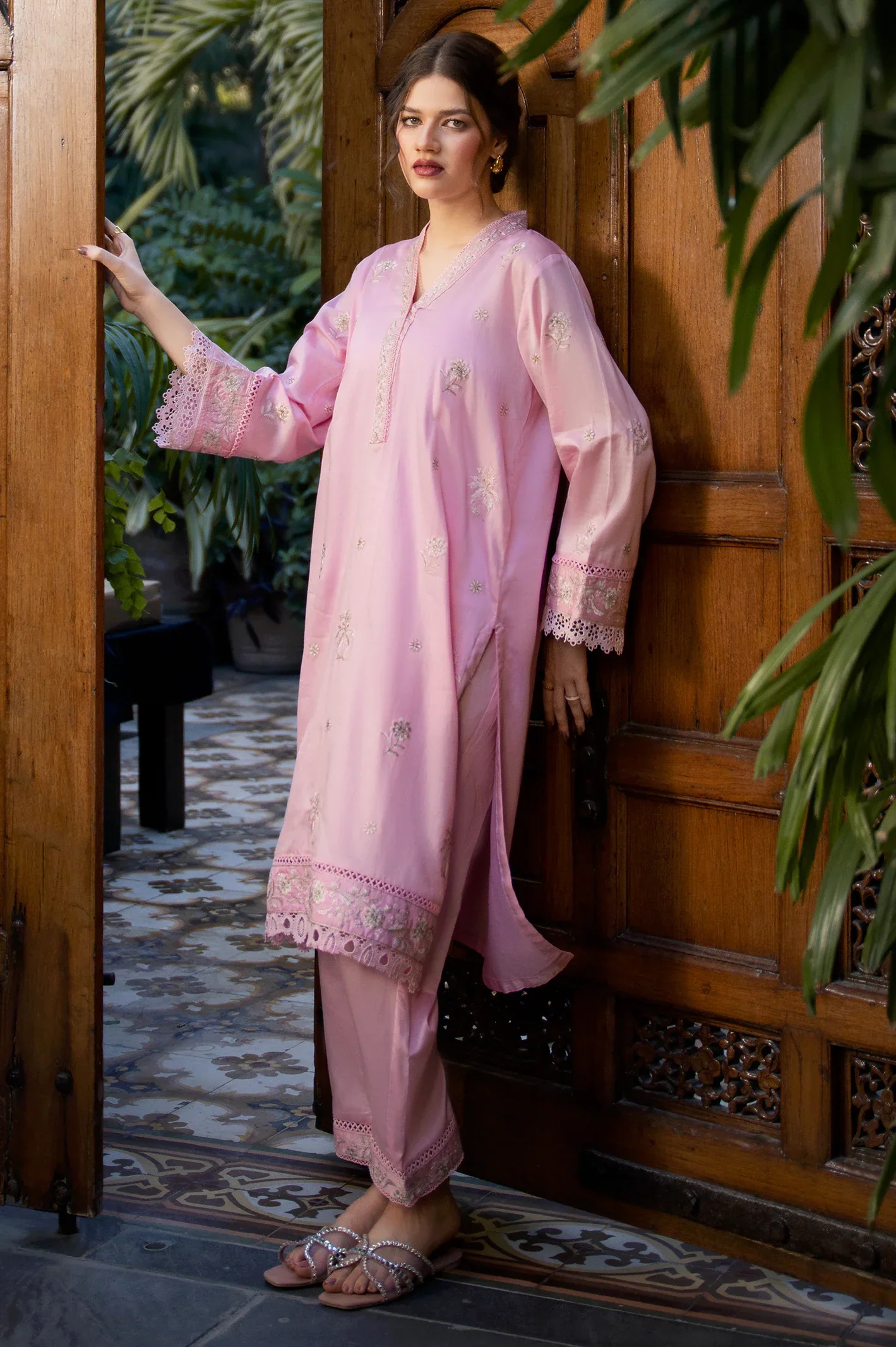 Embroidered 2PC - Image 4