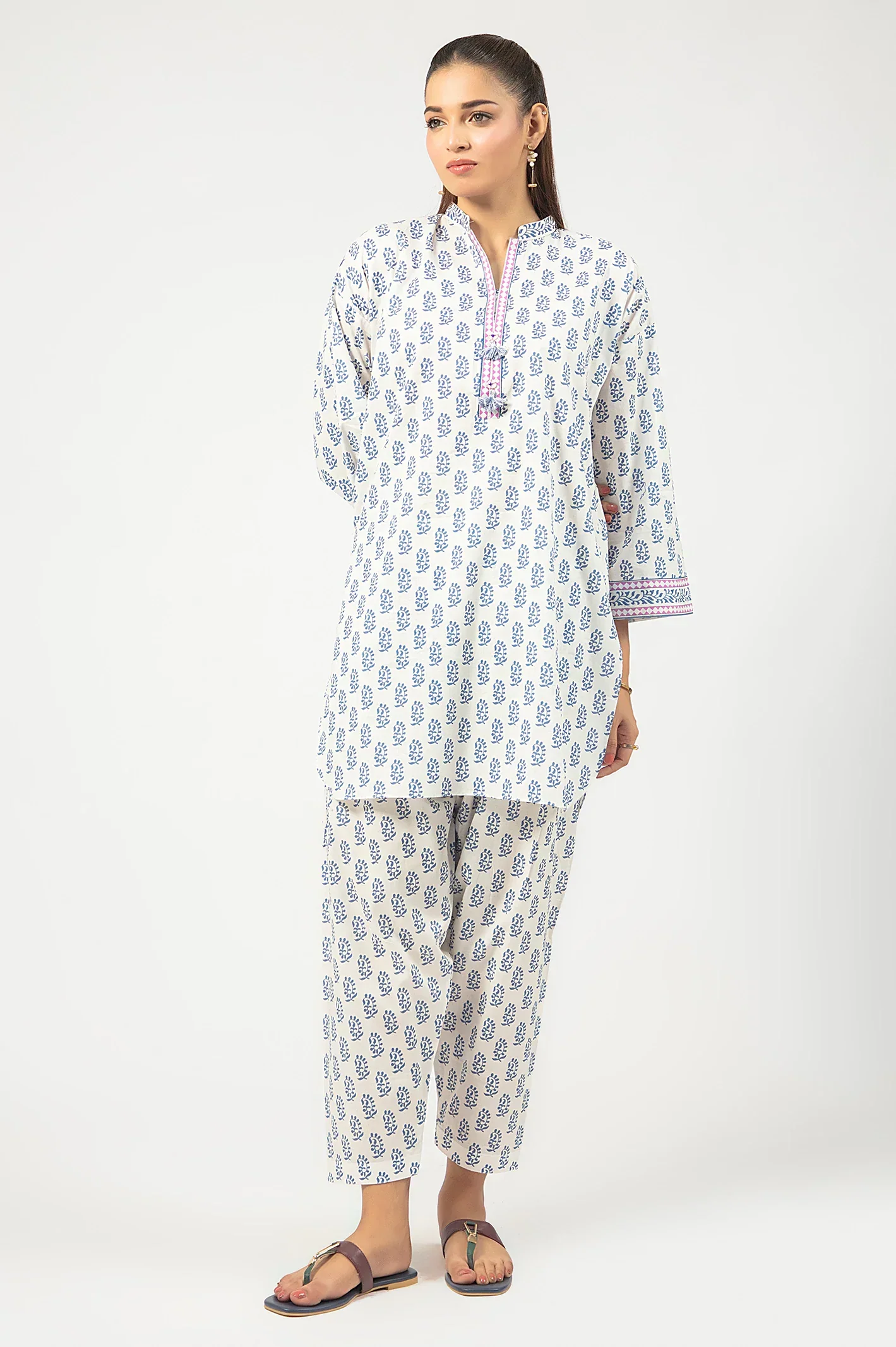 White Printed 2PC