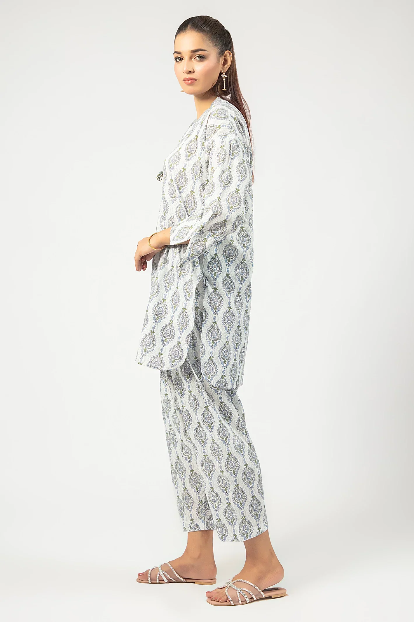White Printed 2PC - Image 4
