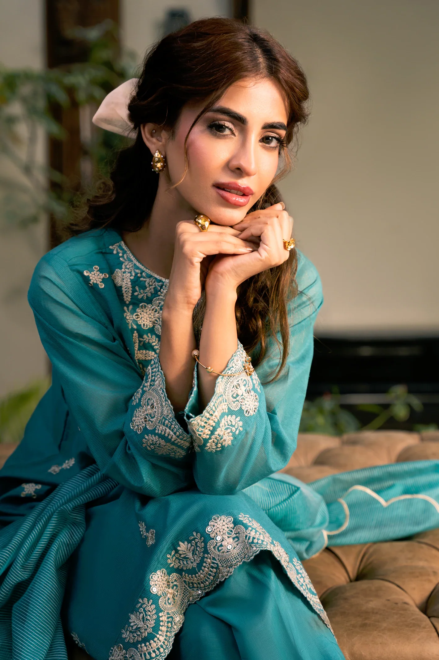 Karandi Net Green Embroidered 3PC - Image 3