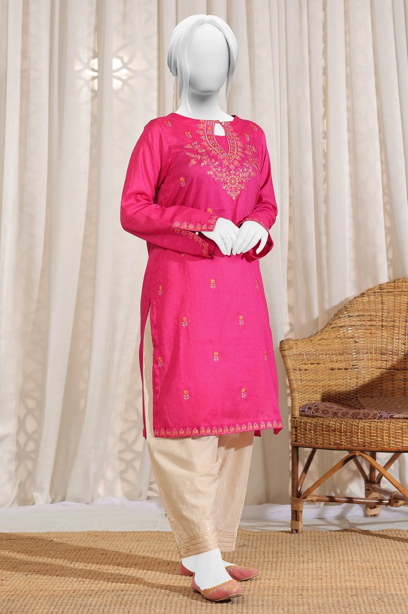 Embroidered Jacquard Pink Kurti - Image 2
