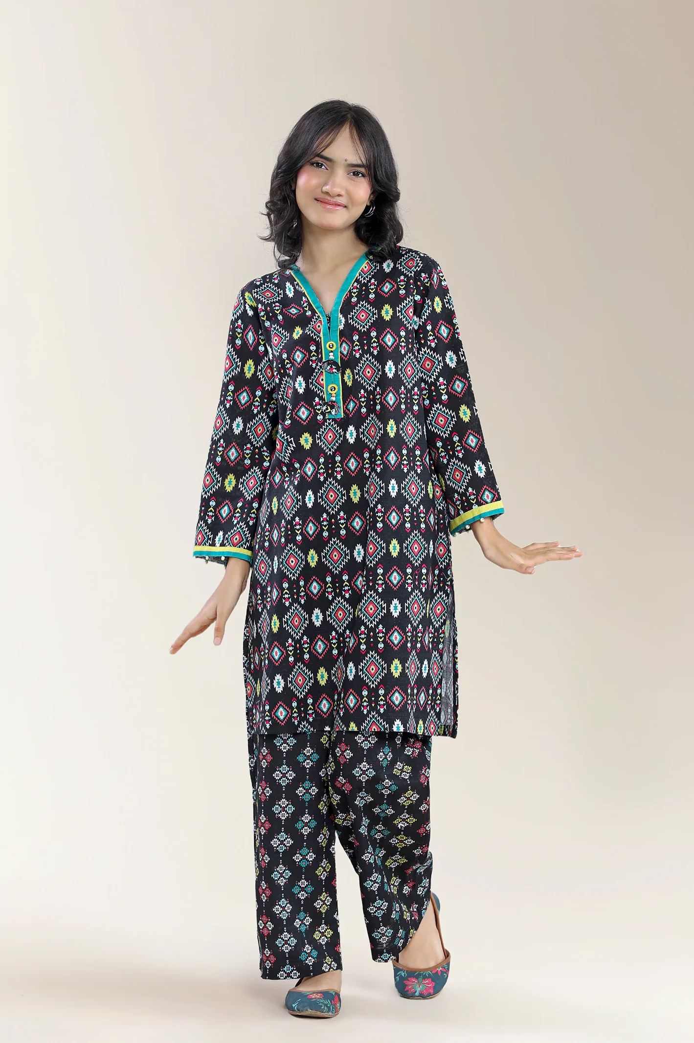 Printed Khaddar Black Teens 2Pc