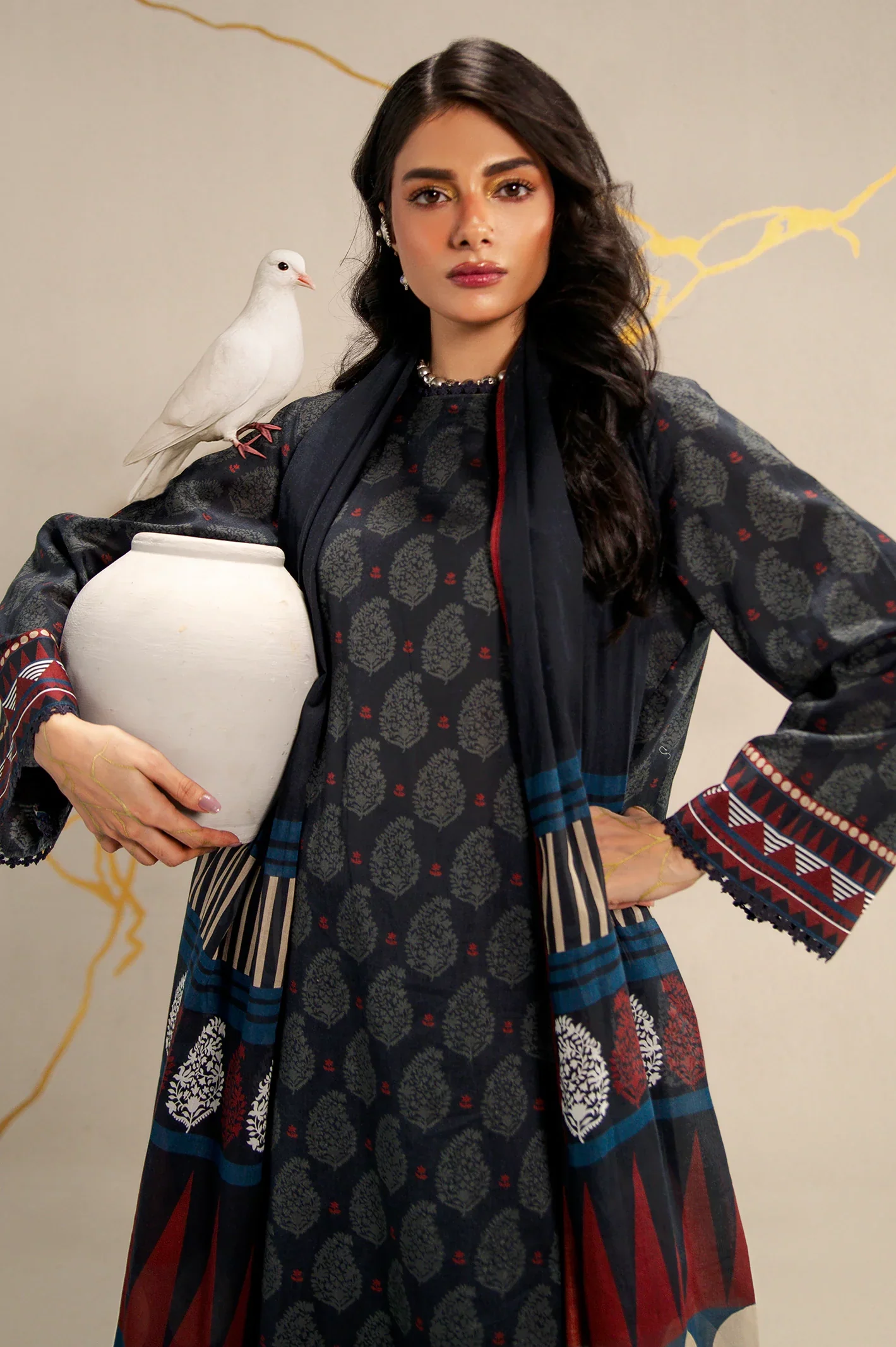 Printed Lawn-Black Unstitched 3PC - Image 2