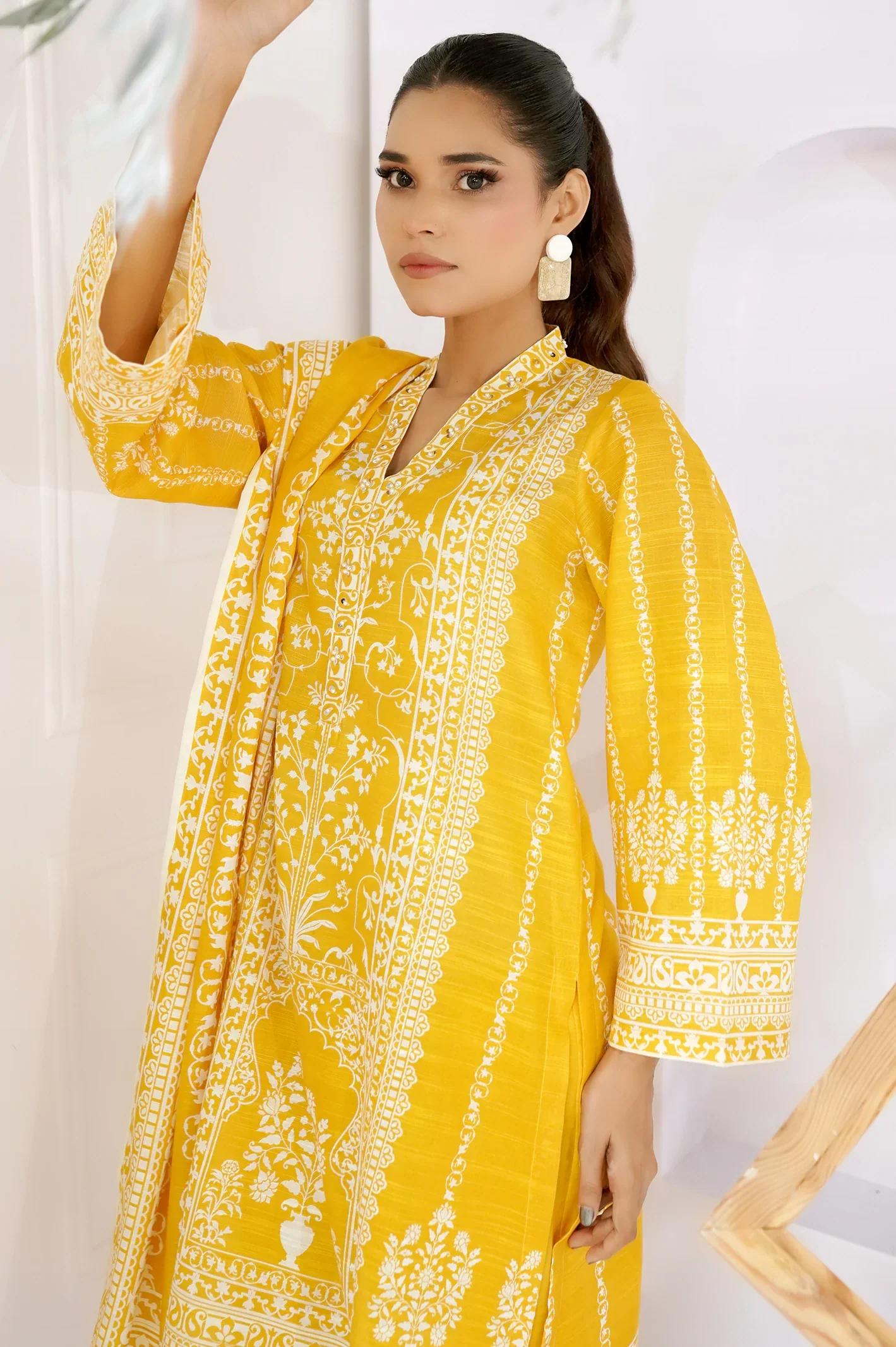 Printed Khaddar-Yellow Unstitched 3PC - Image 2