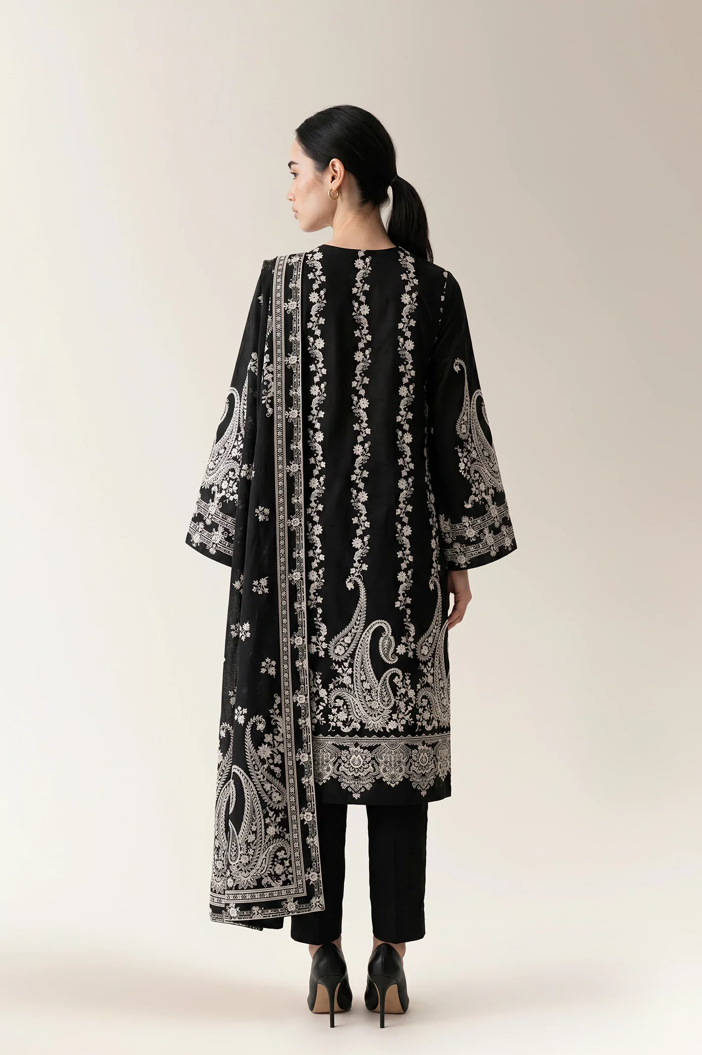 Printed Unstitched 3PC - Image 2