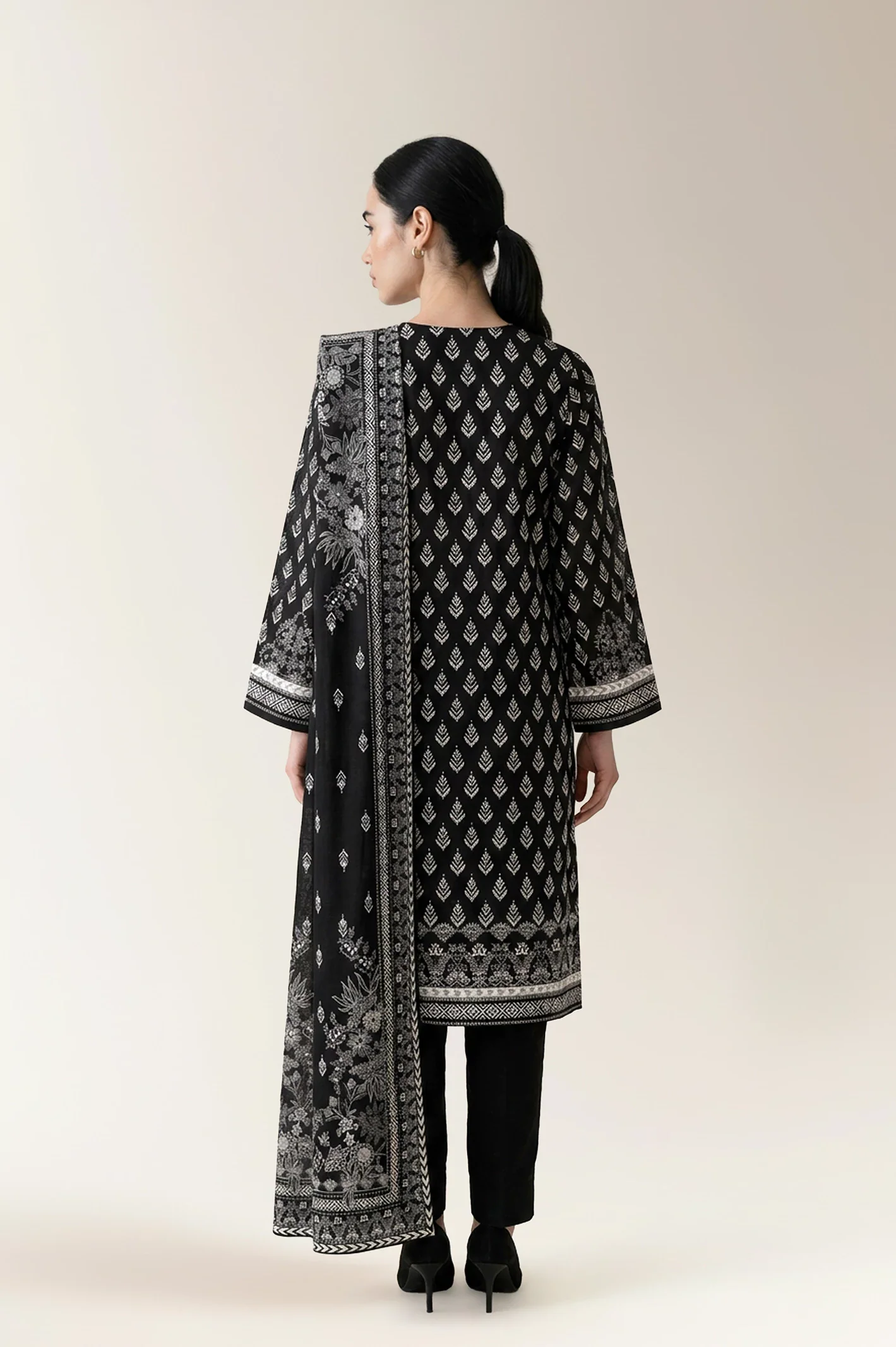 Printed Unstitched 3PC - Image 2